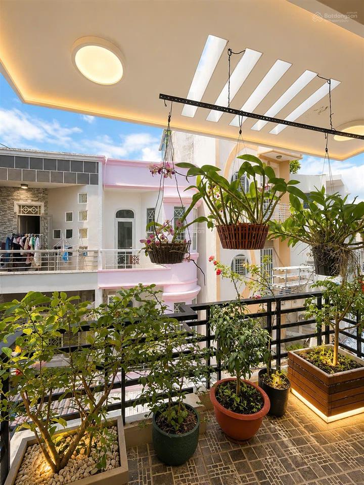 Hẻm xe tải thông  3 tầng gần 50m2  chỉ 7.39 tỷ