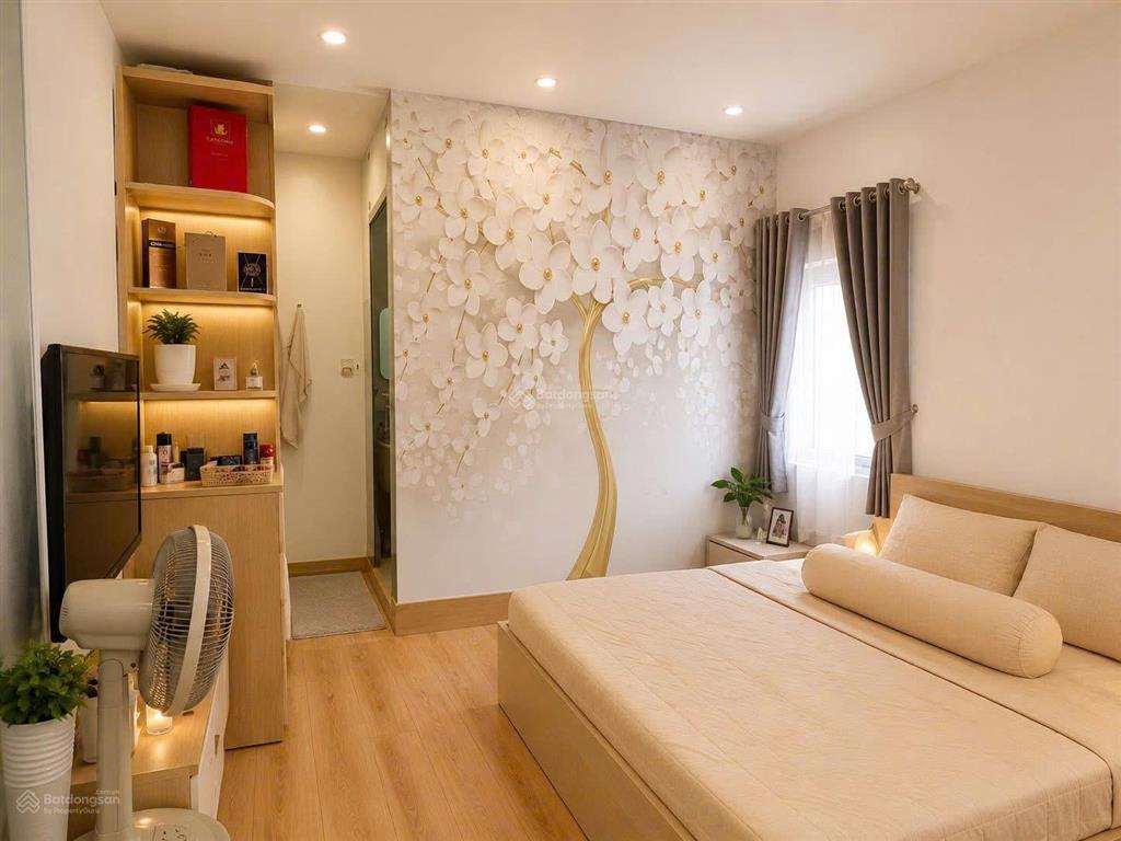 Gần ngã tư phú nhuận  20m ra mặt tiền  hẻm ô tô  vuông vức  giá 7.x tỷ