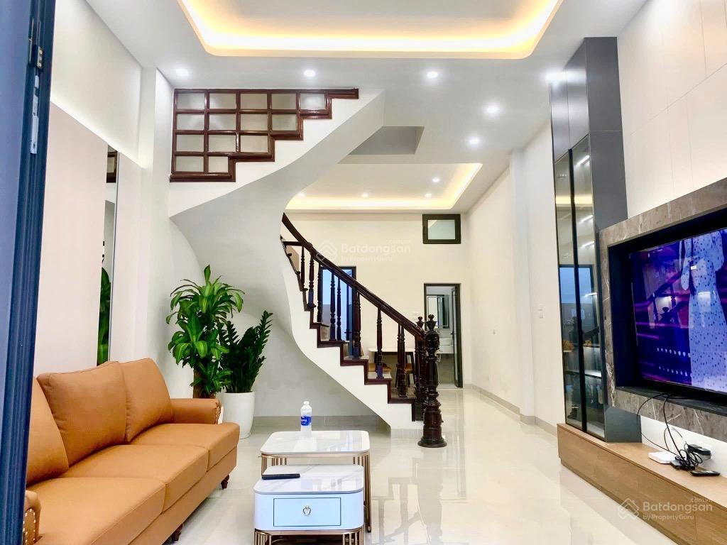 Bán nhà lê văn hiến, đông ngạc, học viện tài chính mới, phân lô ô tô, 55m2, 8.6 tỷ phát lộc