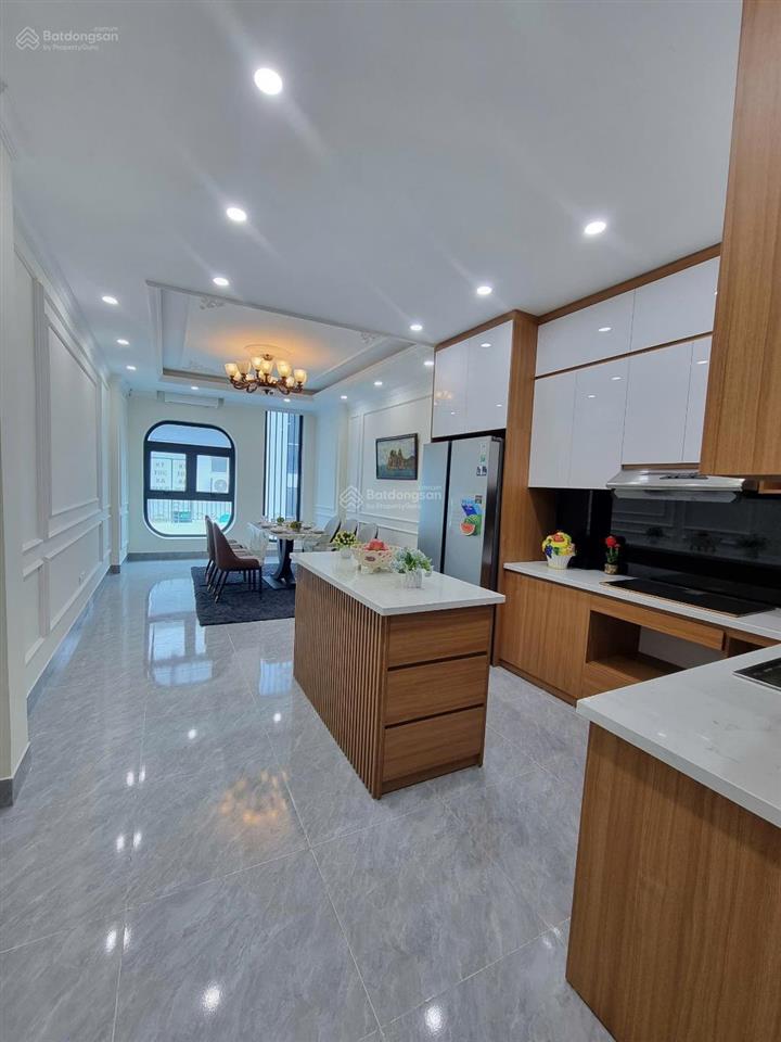 Bán nhà lê văn hiến, đông ngạc, học viện tài chính, mặt phố, ô tô, 6t, 35m2, 8,3 tỷ