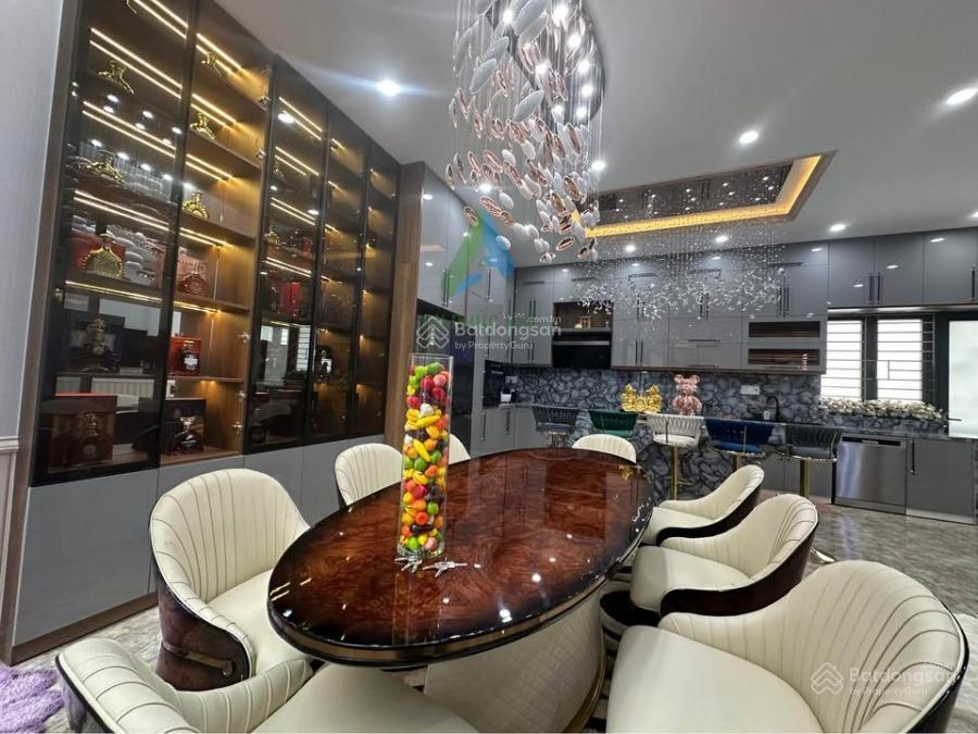 Bán biệt thự có hồ bơi 3 tầng đình văn chấp  244m2 mới đẹp giá 25 tỷ