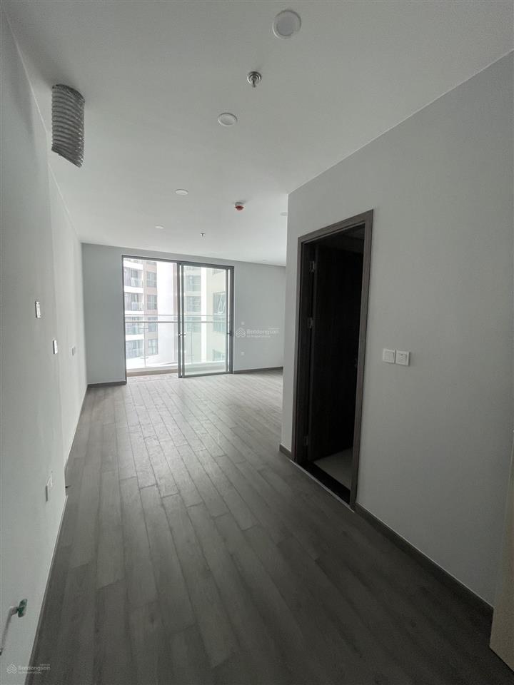 Cắt lỗ siêu rẻ nhất căn studio tầng trung giá 1.0x tỷ  0978 788 ***