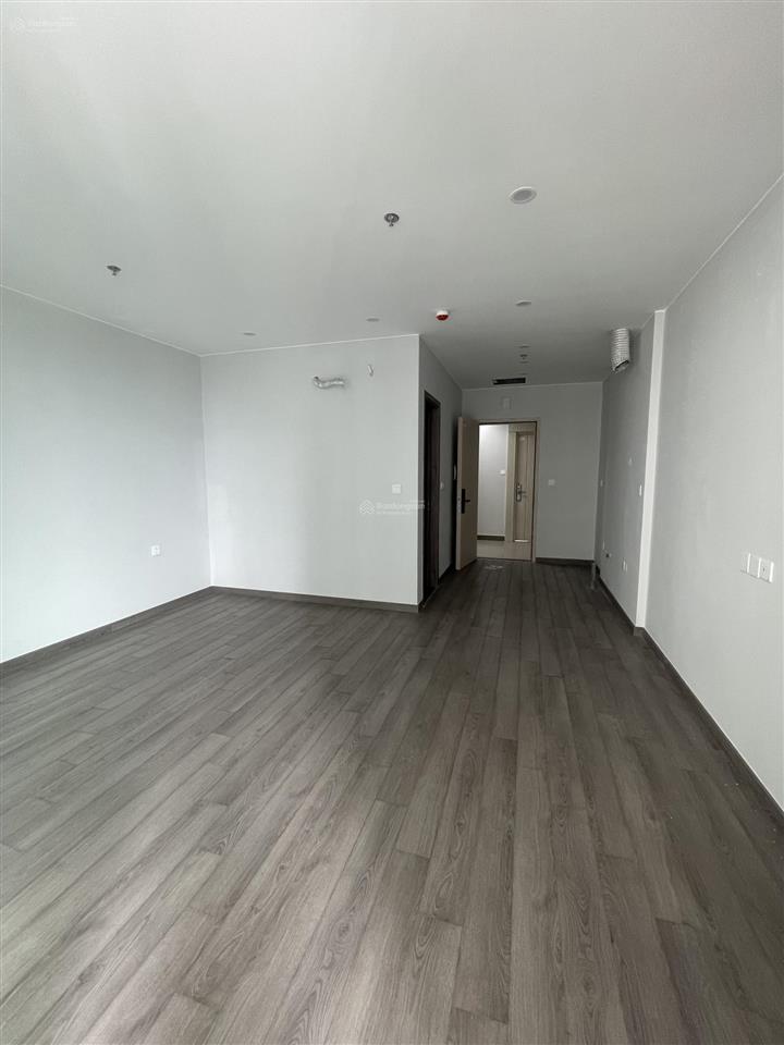 Cắt lỗ siêu rẻ nhất căn studio tầng trung giá 1.0x tỷ  0978 788 ***