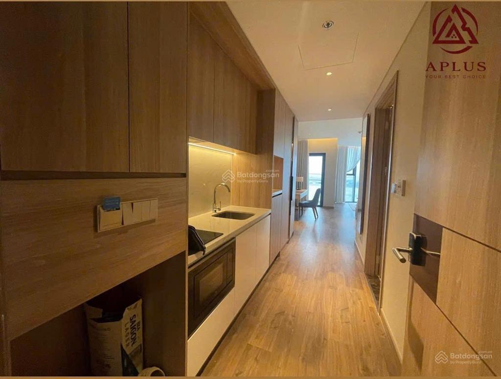 Căn studio view biển đông nam giá 3.5x tỷ  ban công rộng nhất  view biển và intercon