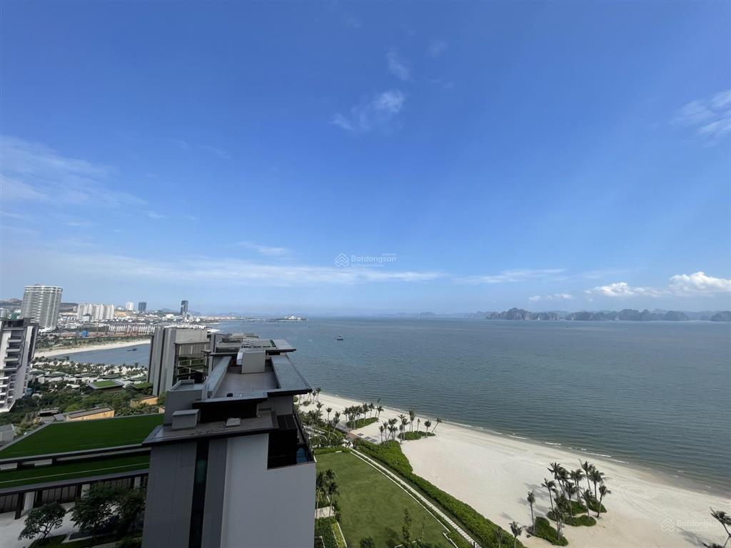 Căn studio view biển đông nam giá 3.5x tỷ  ban công rộng nhất  view biển và intercon