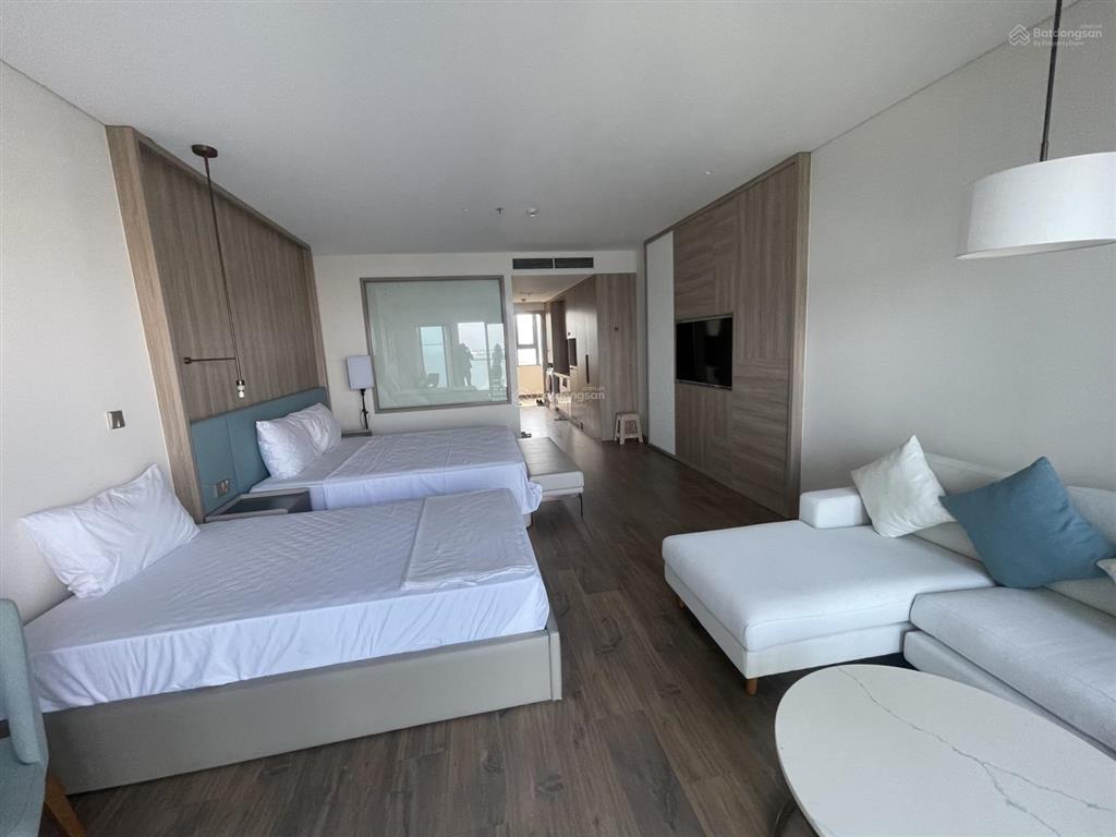 Căn studio view biển đông nam giá 3.5x tỷ  ban công rộng nhất  view biển và intercon
