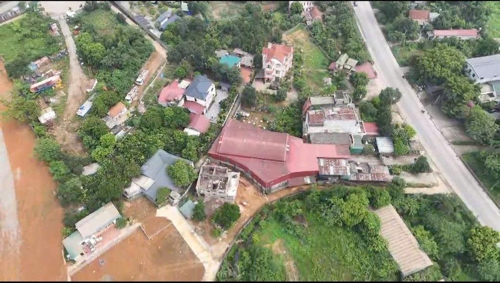 ►  ĐẤT LƯƠNG SƠN – 1.356,6M²  400M² THỔ CƯ  GIÁ 7,5TR/M²