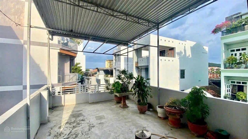 Bán nhà gần biển tại nha trang, cách biển 50m (2 phút đi bộ),  dt 84,7 m2, mt rộng 15m, sẵn sổ