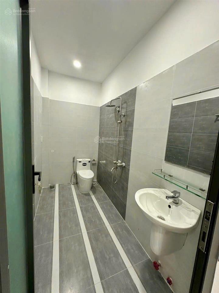 Chính chủ cần bán nhanh căn nhà tân liêm ngang 5m đi định cư