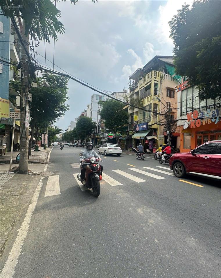 Cho thuê mbkd góc 2mt trương công định 5x14 lối đi riêng