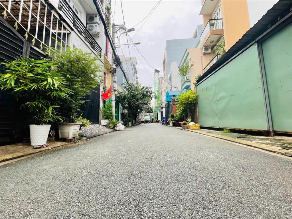 Cách celadon city, st aeon 100m  (4x16m), nhà 3.5 tấm, 4pn 8.5 tỷ  bán gấp
