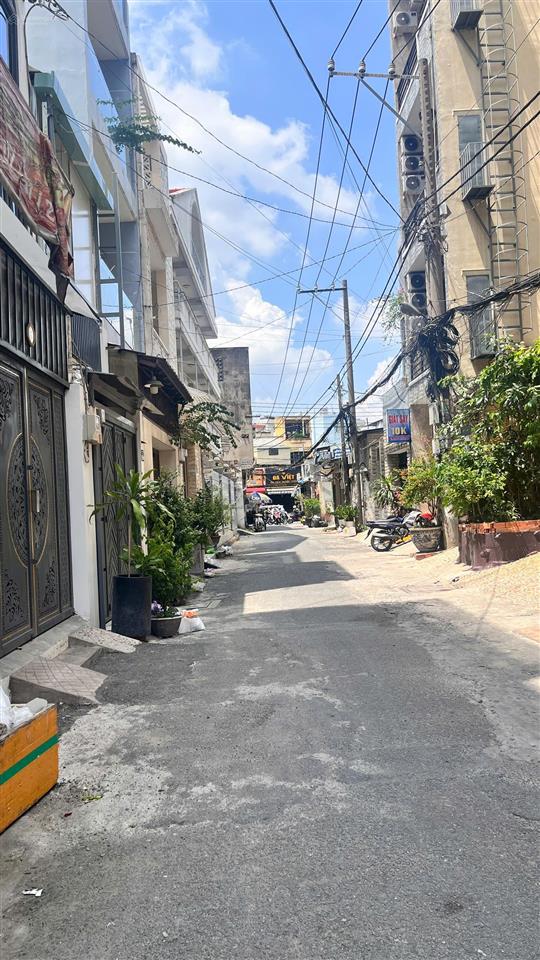 Nhà khu tân sơn nhì đi bộ ra metro số 2  107m2 giá 9.2 tỷ