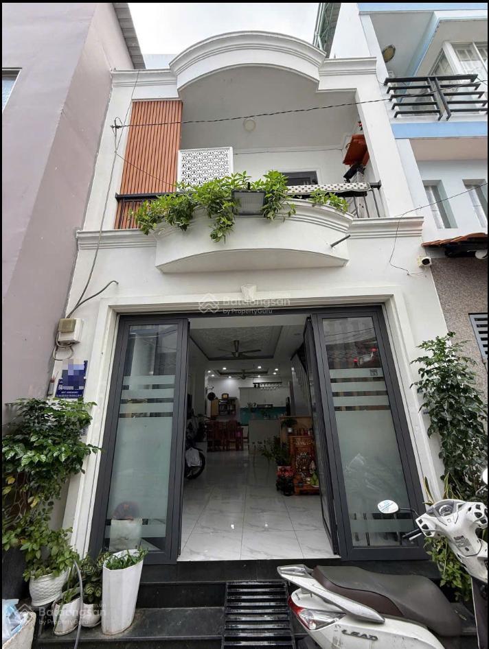 Nhà đẹp ở liền gần chợ trần văn ơn 2 tầng giá 5.7 tỷ