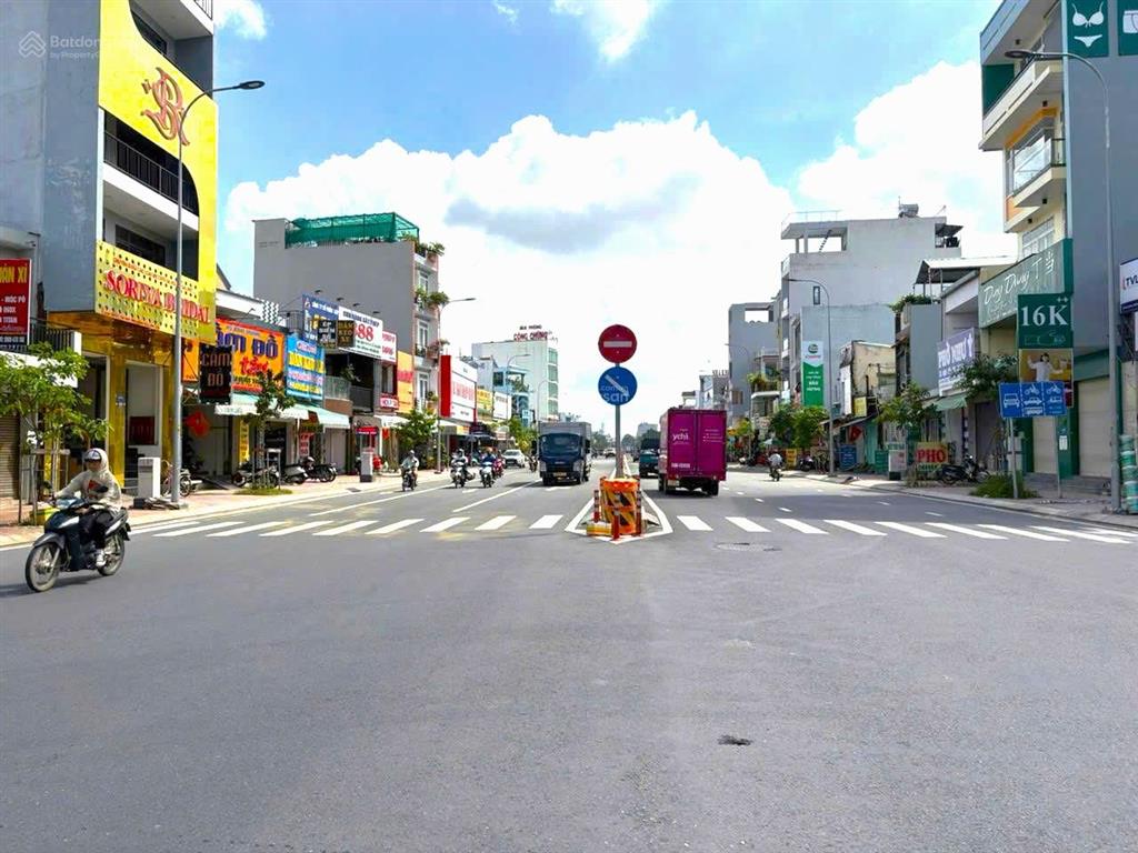 Mặt tiền tân kỳ tân quý ngang 6m 149m2  giá 23 tỷ  2mt
