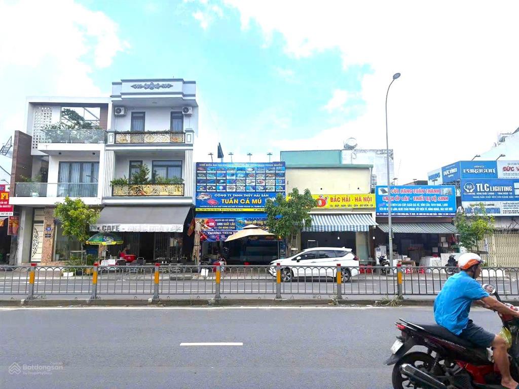 Mặt tiền tân kỳ tân quý ngang 6m 149m2  giá 23 tỷ  2mt