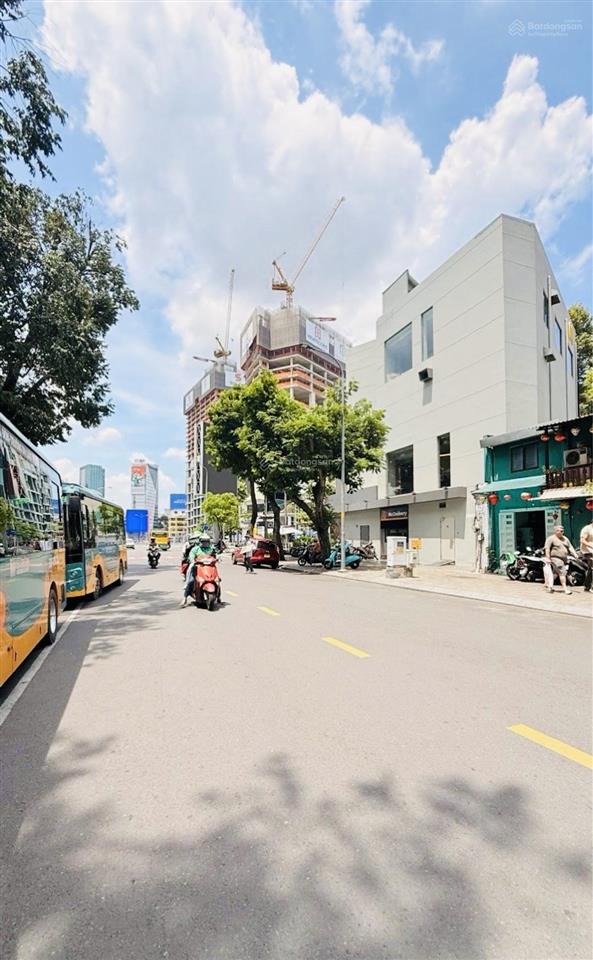 Mặt tiền đường phạm ngũ lão, quận 1, cách chợ bến thành 200m, giá 32,5 tỷ
