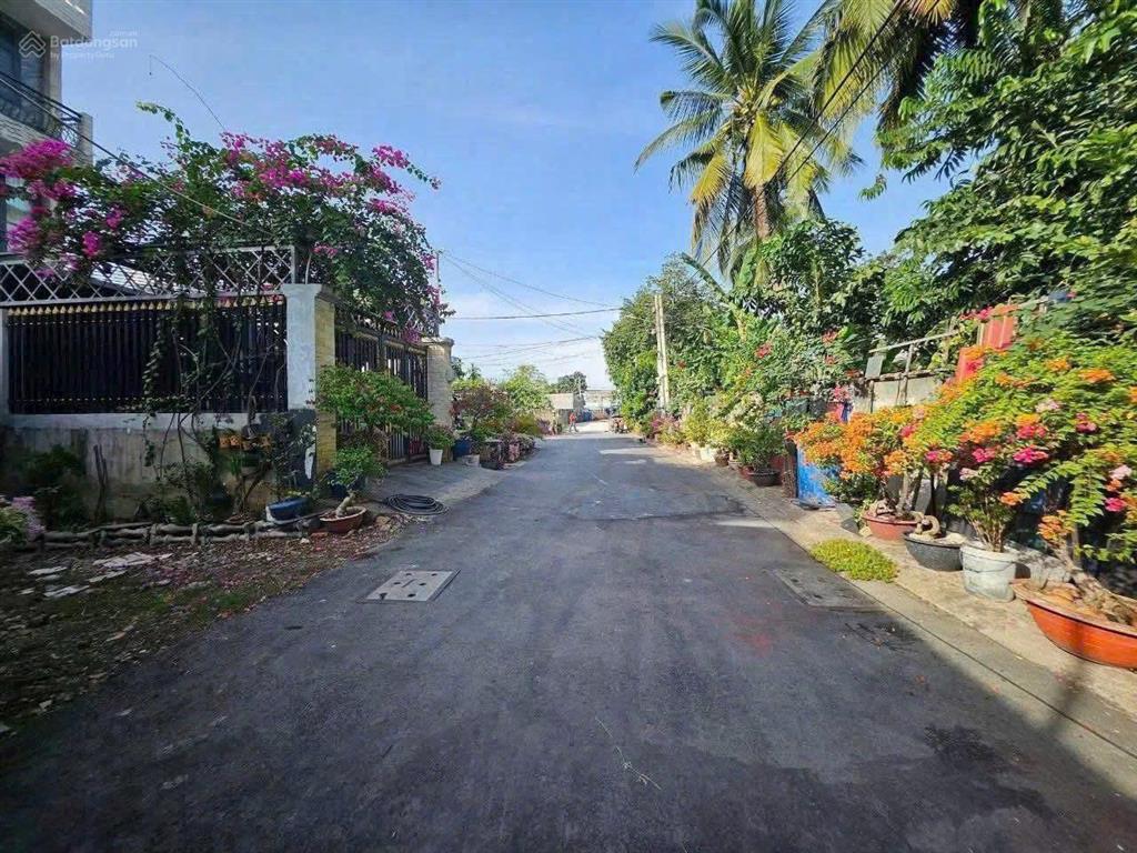 Cho thuê dài hạn đất trống 100m2 ql 13, hẻm xe tải