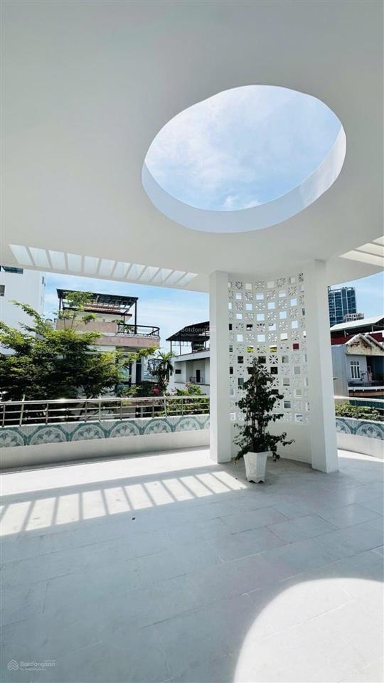 Nhà 3 tầng nguyễn thiếp  lô góc  ngay cầu trần thị lý  quận sơn trà