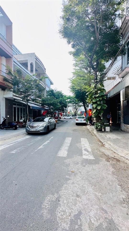 Nhà 3 tầng nguyễn thiếp  lô góc  ngay cầu trần thị lý  quận sơn trà