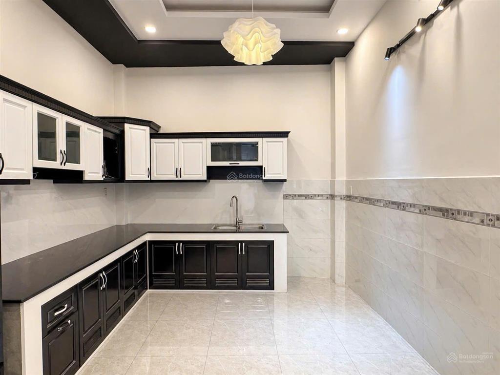 Đi úc định cư  bán căn 47m2 1trệt3lầu 4pn3tl mặt tiền hl2 bìnhtrịđônga, bình tân giá 6,38 tỷ.