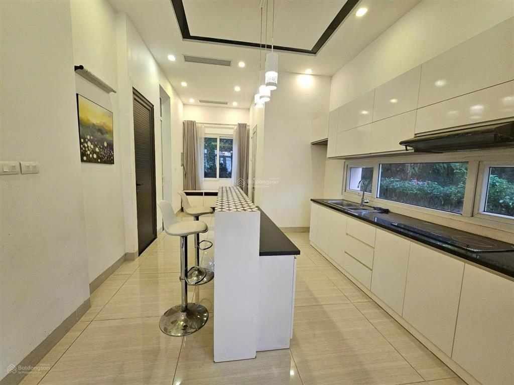 Tôi cần bán căn bt xanh villas, giá tốt nhất, diện tích 280m2 thô giá chỉ 60tr/m2