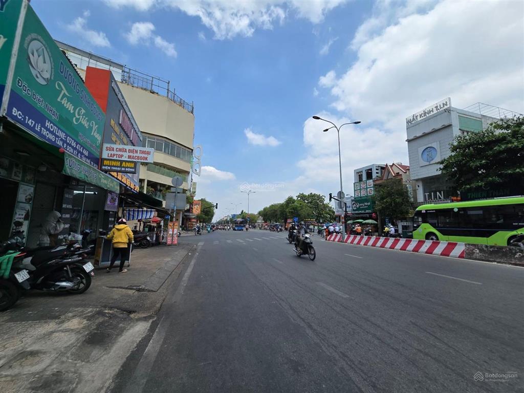 Hàng hiếm mặt tiền lê trọng tấn  tân sơn nhì tự động thu 50 triệu/tháng  không lo trống.