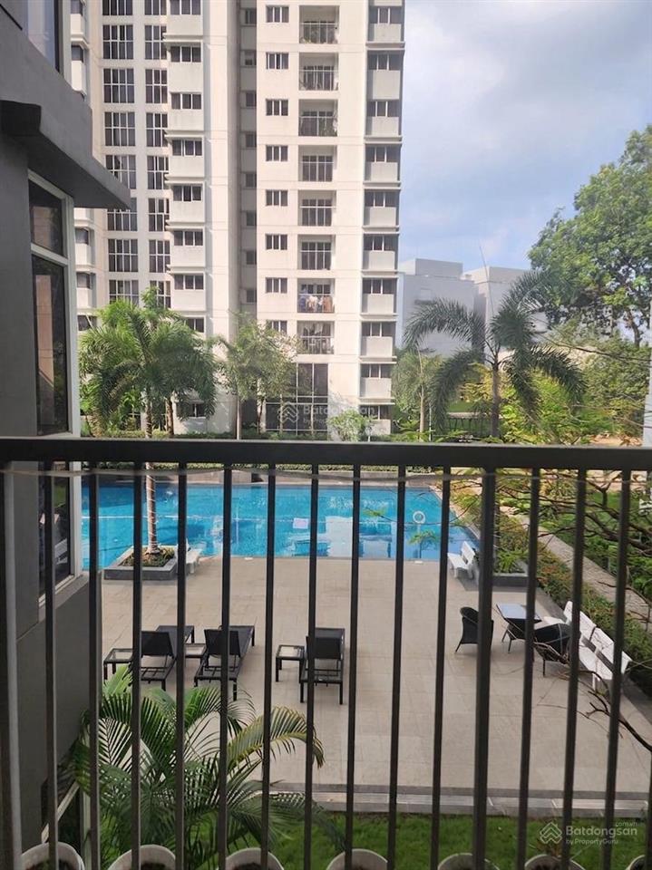 Nhà đẹp, có bancol, phù hợp ai thích tầng thấp
