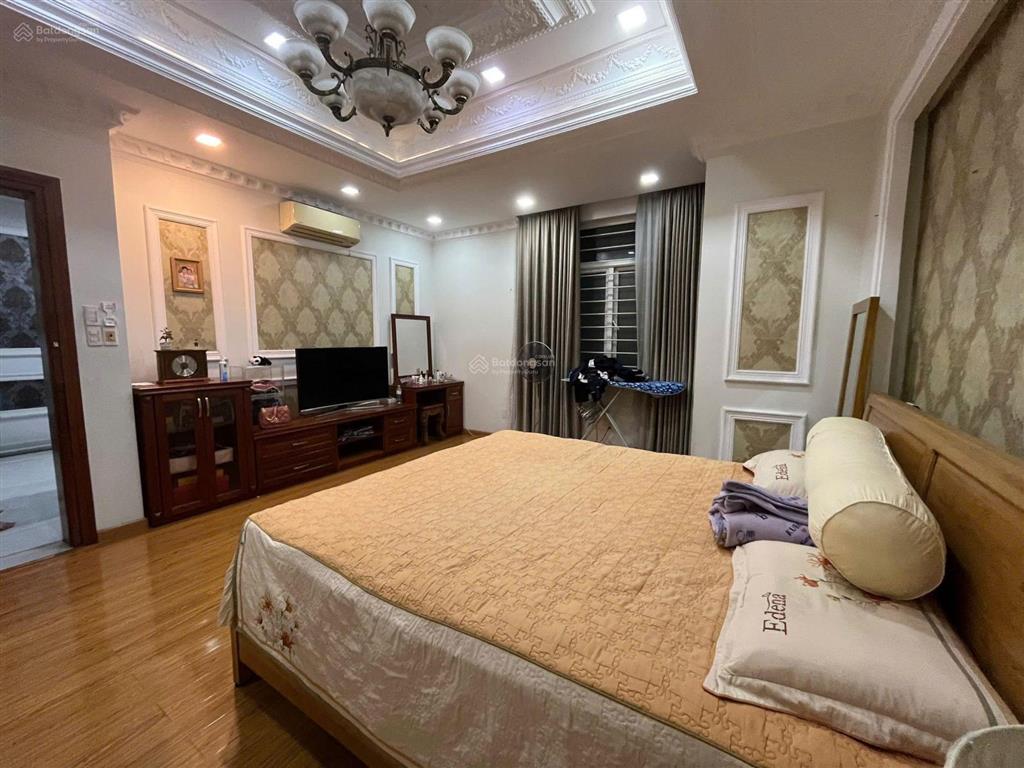 Bán nhà trường sa 154.8m²  4 tầng  45 tỷ  view sông, gần quận 1