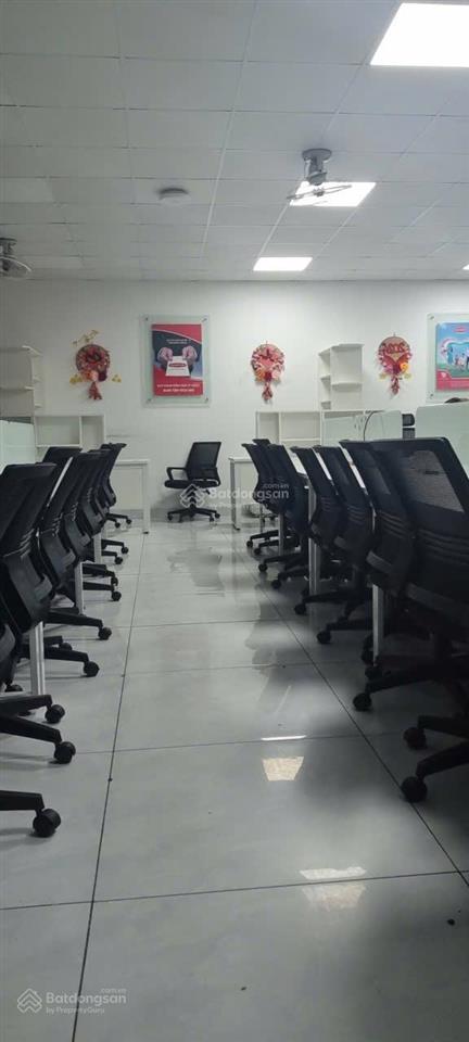 Cho thuê văn phòng mỗ lao  hà đông  hà nội dt 300m², giá 45tr/tháng