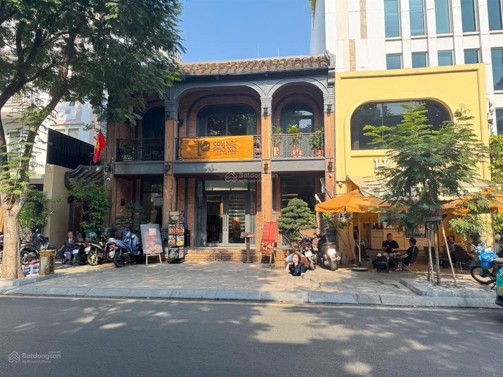 Tiện xây building mặt tiền nguyễn đình chiểuquận 1 dt 17.5x28m cn 430m2hđt 300trgía tốt 225 tỷ