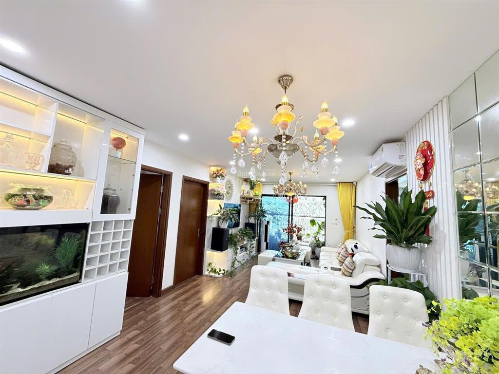Cần bán gấp căn hộ hạng sang view trực diện sân vận động mỹ đình diamond goldmark city
