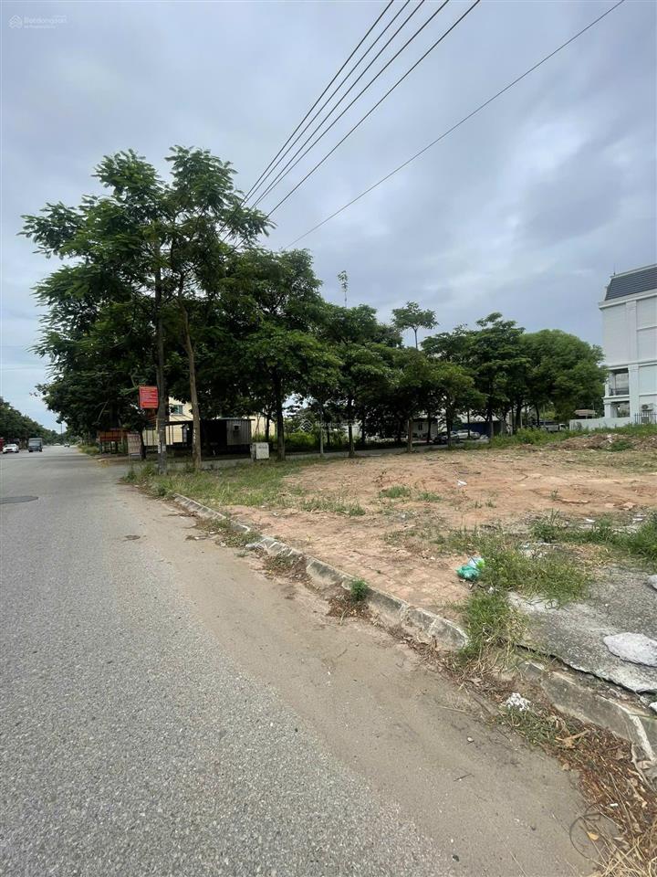 Cần bán gấp đất xuân mai, chương mỹ 85m, mt 6m  full thổ cư, đường 2, 3 ô tô tránh.  0326 462 ***