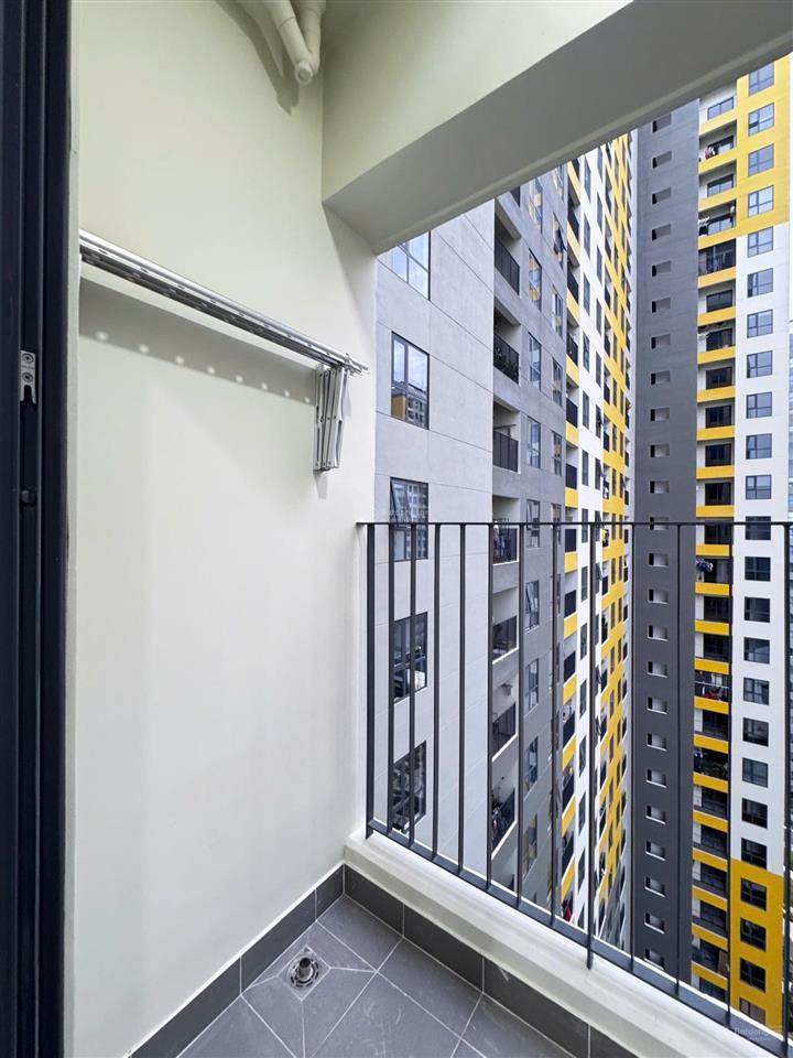 Cho thuê căn 2pn tháp emerald bcons city  giá sale tốt 6.5tr, căn cuối