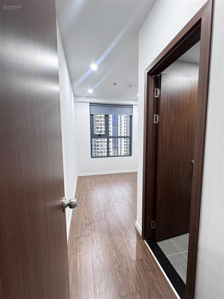 Cho thuê căn 2pn tháp emerald bcons city  giá sale tốt 6.5tr, căn cuối