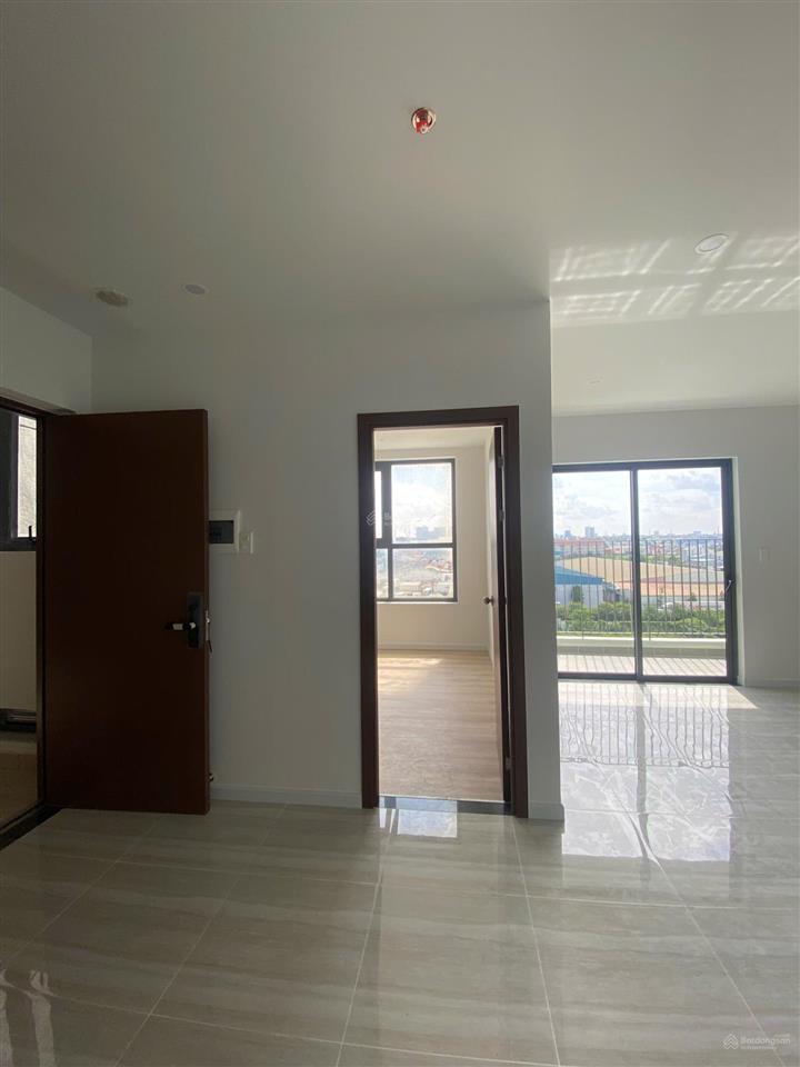Chính chủ cho thuê căn 2pn ngay bcons làng đại học nhà mới 100% view đẹp hỗ trợ sinh viên