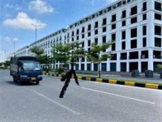 Cần bán một căn shophouse dãy otm5 đẹp tại cát tường smart city 7,3 tỷ, 80m2, xd 7 tầng view đẹp