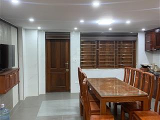 Nhà đẹp 5 tầng nội thất gỗ hương cao cấp sổ đỏ chính chủ, phong thuỷ tốt, thoáng mát