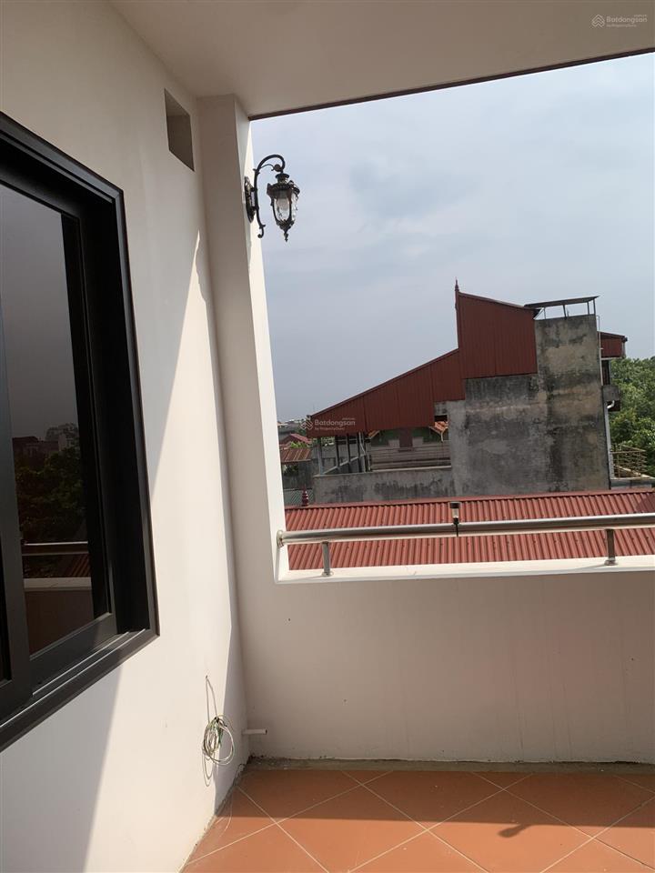 Nhà đẹp 5 tầng nội thất gỗ hương ta cao cấp, sổ đỏ chính chủ, phong thuỷ tốt, thoáng mát