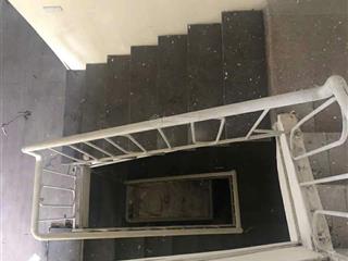 Mặt phố trần quốc toản dt 85m2 x 4t x mt4m hậu 5m 700tr/m2 nhà mặt phố kinh doanh
