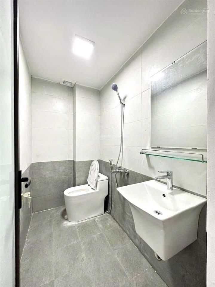 Cẩm văn đống đa | chỉ 8,8 tỷ | nhà đẹp 40m2 4 tầng | 2 mặt thoáng | dòng tiền 20 triệu/tháng