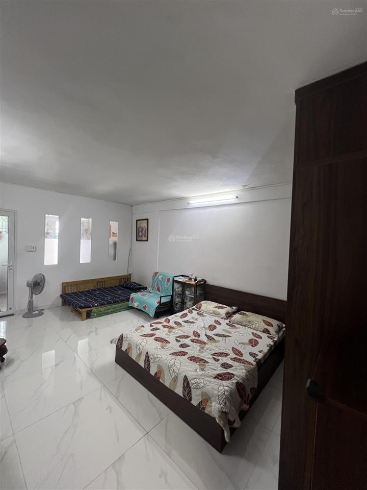 Chính chủ bán căn hộ 42m  sổ hồng riêng  nhà đẹp  giá 2,05 tỷ