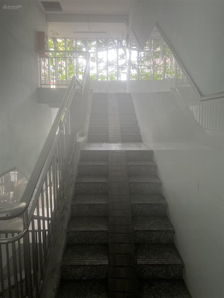 Chính chủ bán căn hộ 42m  sổ hồng riêng  nhà đẹp  giá 2,05 tỷ