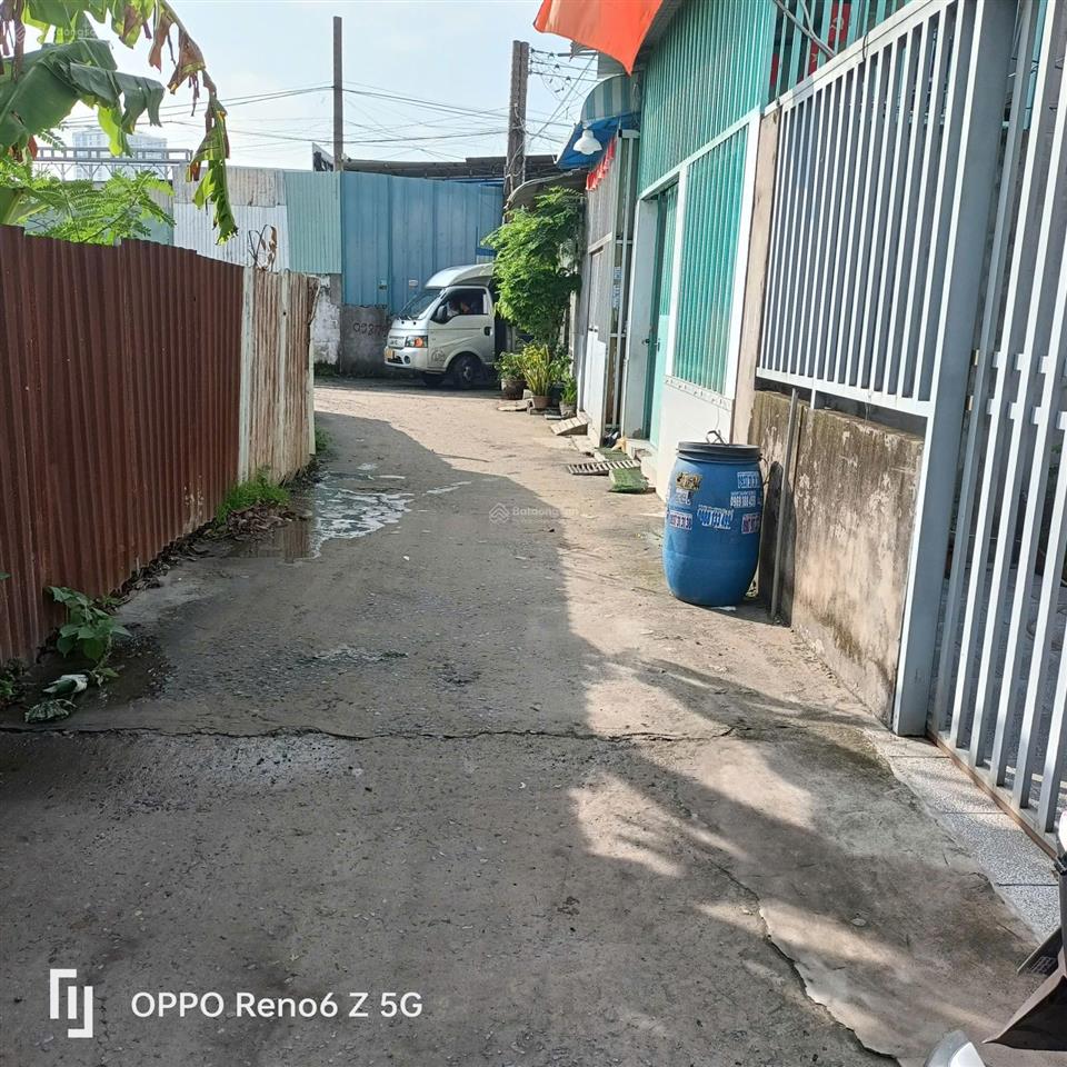 Bán đất đẹp 100m2 (5x20) hẻm đường đoàn thị kia, gần ngã 3 ông xã, dĩ an