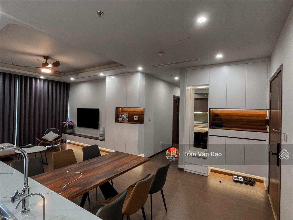 Chính chủ bán nhanh hoàng thành pearl 3pn  110m2  10.4 tỷ, căn góc, view thoáng 0976.044,926