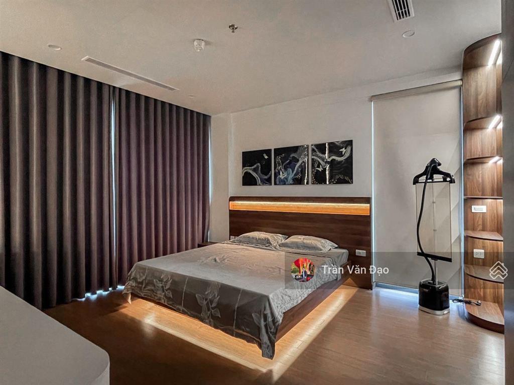 Chính chủ bán nhanh hoàng thành pearl 3pn  110m2  10.4 tỷ, căn góc, view thoáng 0976.044,926