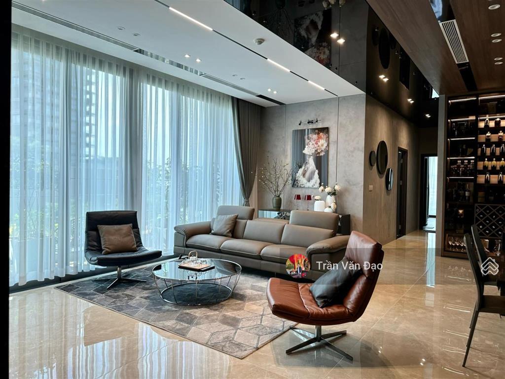 Bán nhanh căn hoa hậu tại golden park  gần cv cầu giấy, 116m², 3pn, căn góc thoáng, giá tốt