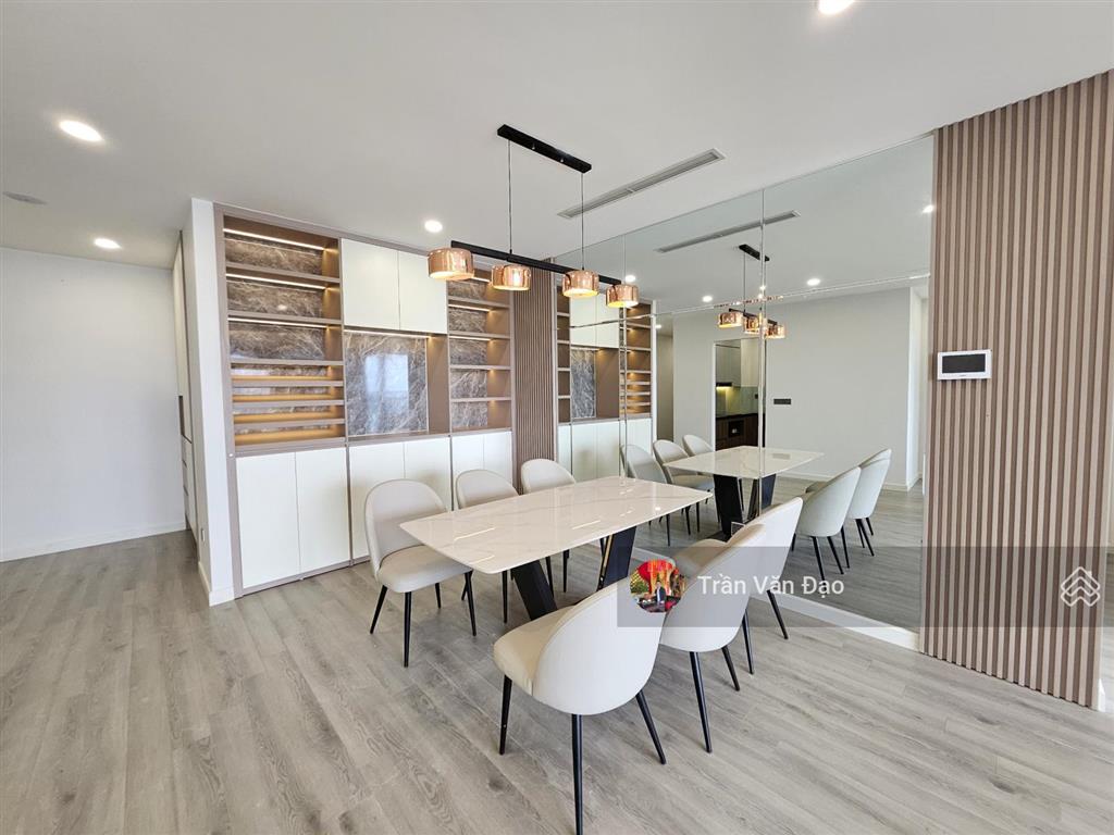 Bán siêu phẩm 4pn tại dự án vinhomes skylake  phạm hùng, view hồ triệu đô  0976 044 ***