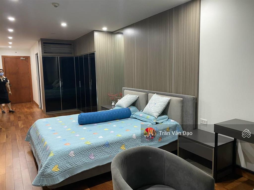 Giá cực tốt  chủ nhà quen có nhờ em bán căn 3pn,căn góc tại home city, nhà đẹp  0976,044.926