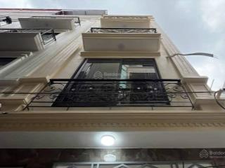 Nhà xây mới  mặt tiền rộng  thang máy xịn