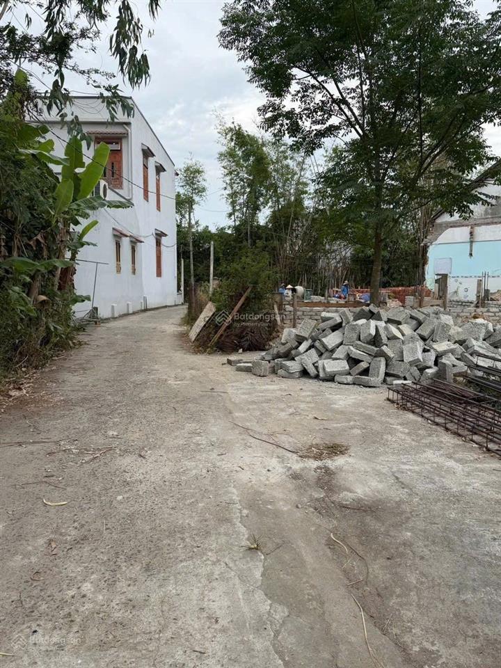 Mình chính chủ cần bán đất thôn lệ sơn 2, xã hòa tiến  kiệt ô tô thông thoáng, khu dân cư đông